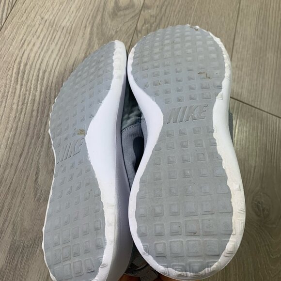 Nike Women's Juvenate Running Shoe Gray - Picture 5 of 10